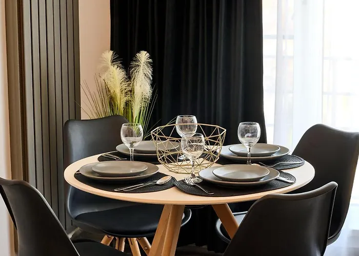 Marine Vibes - Pool & *