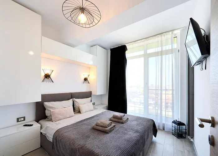 Marine Vibes - Pool & 公寓 那沃达利