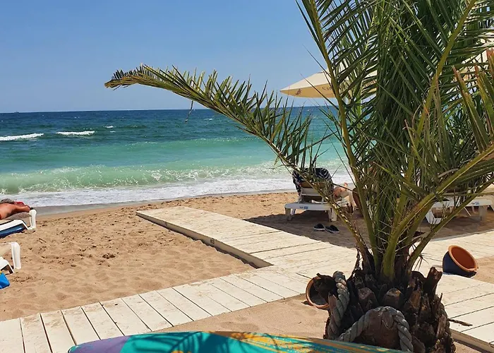 Marine Vibes - Pool & Daire