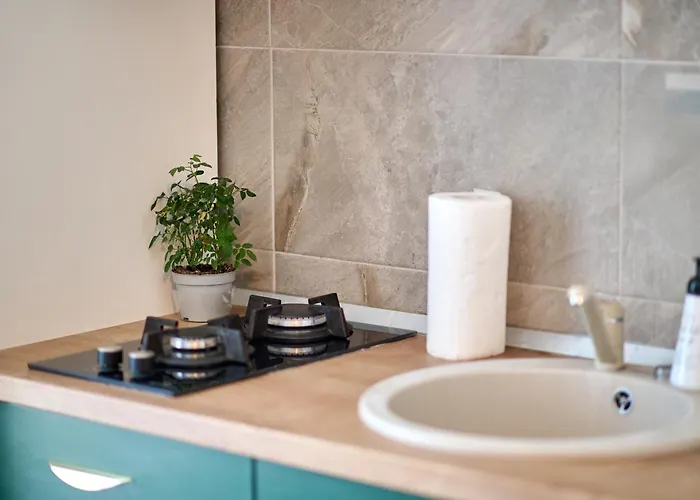 Marine Vibes - Pool &