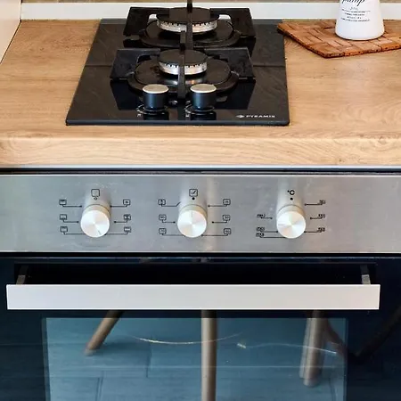 Marine Vibes - Pool &