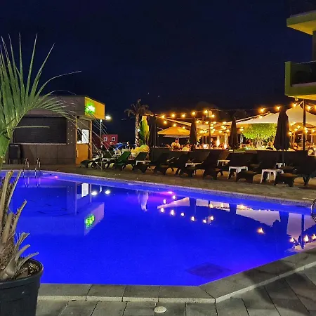 Marine Vibes - Pool & Spa Beach Resort * Navodari