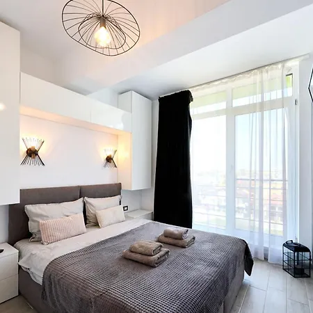 Marine Vibes - Pool & Spa Beach Resort Apartment Navodari