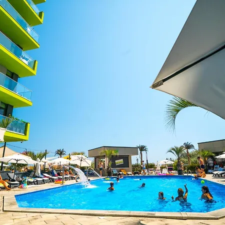 Apartment Marine Vibes - Pool & Spa Beach Resort