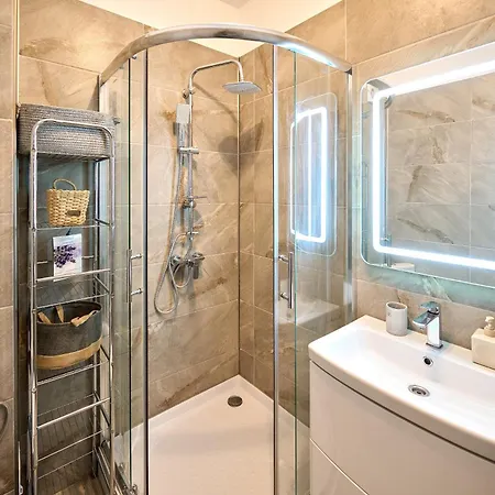Apartment Marine Vibes - Pool & Spa Beach Resort *