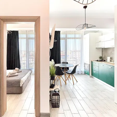 Marine Vibes - Pool & Năvodari