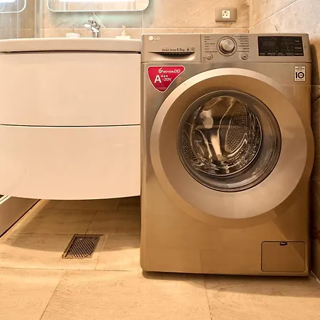 Marine Vibes - Pool &