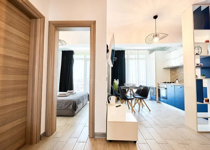 Marine Vibes - Pool & 아파트 *