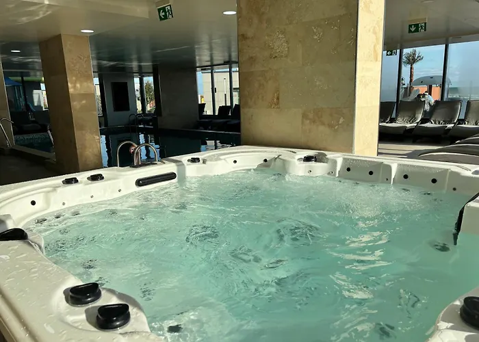 Marine Vibes - Pool &